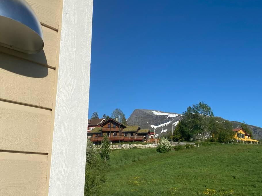 Minihus Med Drommeutsikt Til Sunnmorsalpene Aure (Sykkylven) Exterior foto