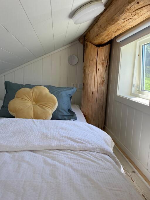 Minihus Med Drommeutsikt Til Sunnmorsalpene Aure (Sykkylven) Exterior foto